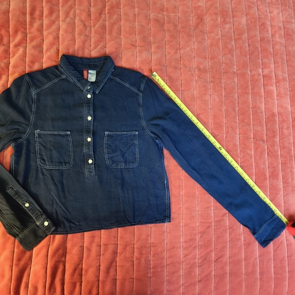 H&M Lyocell Navy Blue Cropped Long-Sleeve Collared Shirt - Picture 3 of 7
